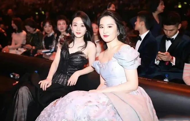 Lưu Diệc Phi có quan hệ bình thường với Triệu Lệ Dĩnh.