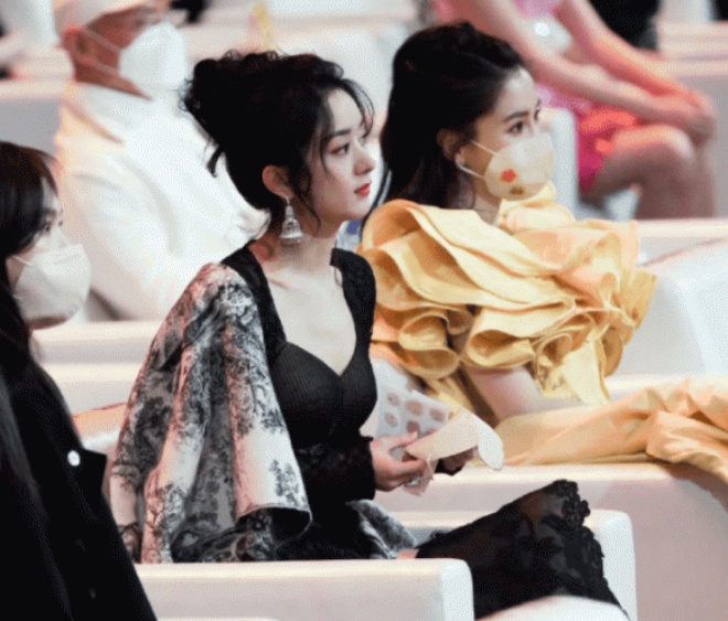 Triệu Lệ Dĩnh và Angelababy là đối thủ nhiều năm.