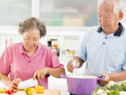 Sức khỏe - Ăn nhiều thịt lợn và dầu, người dân vùng đất trường thọ ở Nhật vẫn sống thọ, ít ốm đau nhờ dùng thêm món này