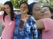 Giải trí - Vừa được chồng cho 5 tỷ, Võ Hạ Trâm đã làm mẹ chồng Ấn Độ phải khóc