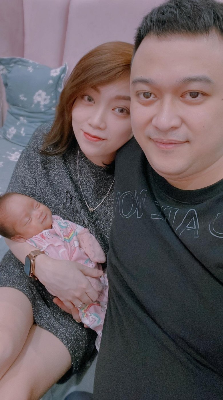 Con được như bây giờ không chỉ nhờ công sức của ba của mẹ mà còn là công lao to lớn, vất vả của cả 2 bên gia đình ông bà nội ngoại. (Ảnh: NVCC)