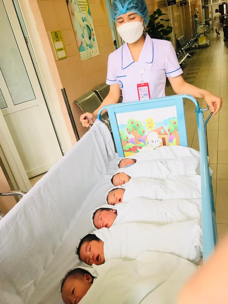 Điều sản phụ Hương ấn tượng nhất khi vượt cạn ở viện này chính là các bác sĩ, ê kíp mổ đẻ và y tá rất tận tình, vui tính. (Ảnh: NVCC)