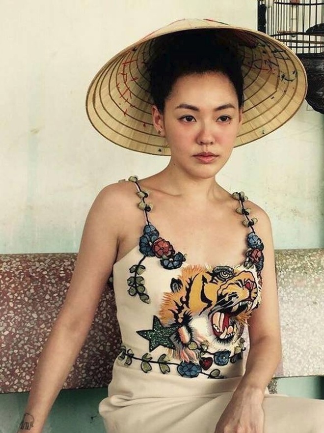 Cô nửa tháng mới nhúng nước 1 lần.