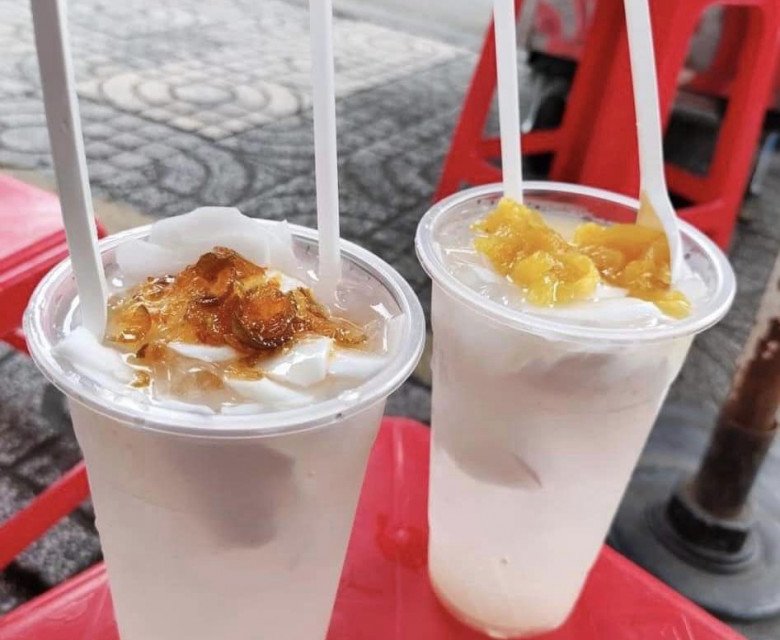 Sài Gòn không thiếu những món nước giải khát đa dạng từ các loại quả như: cam, dừa, tắc...