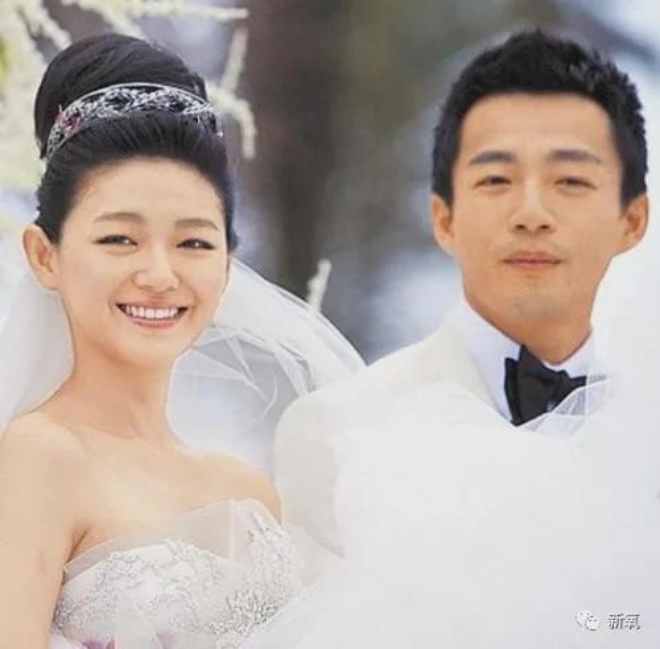 Từ Hy Viên và Uông Tiểu Phi cưới chớp nhoáng khiến nhiều người giật mình.