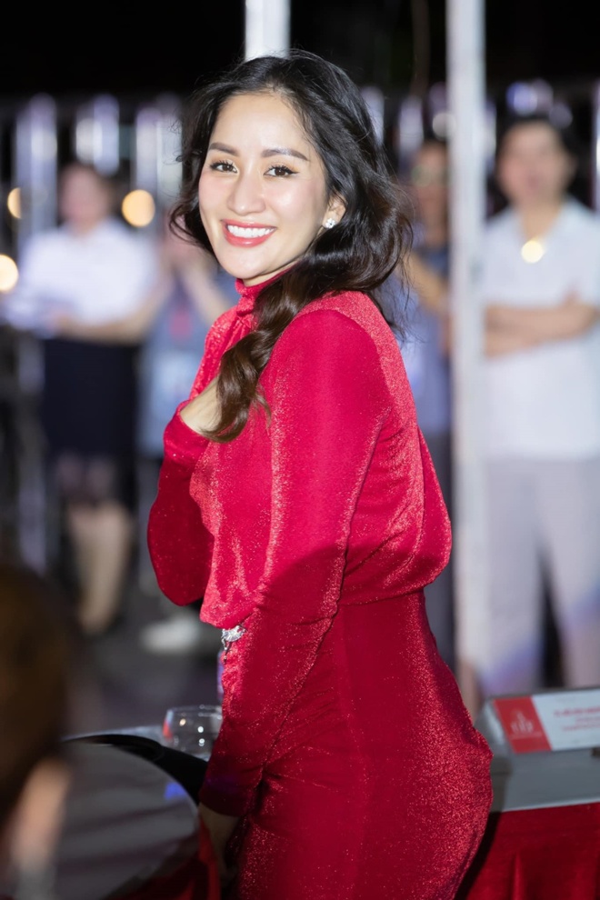 Sao Việt 24h: Thanh Lam đầy tình cảm trong đám cưới con trai riêng của chồng, Phượng Chanel cũng xuất hiện - 17