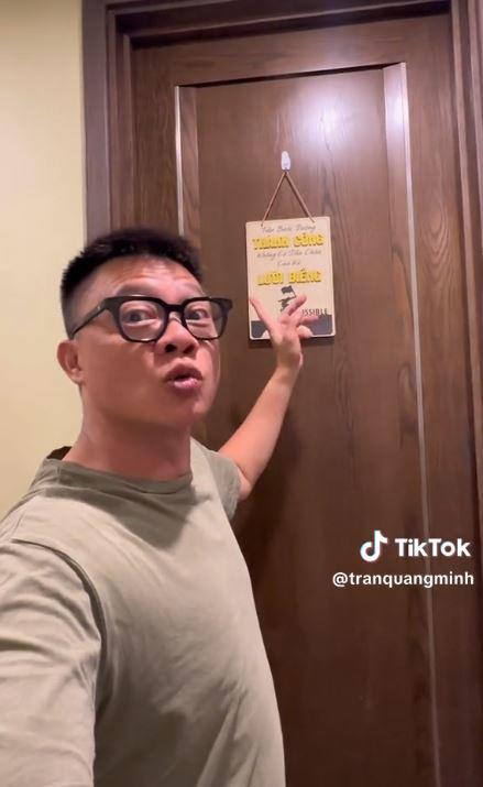 BTV đông con nhất VTV Trần Quang Minh gây tò mò với chiếc camera trong phòng ngủ con trai - 3
