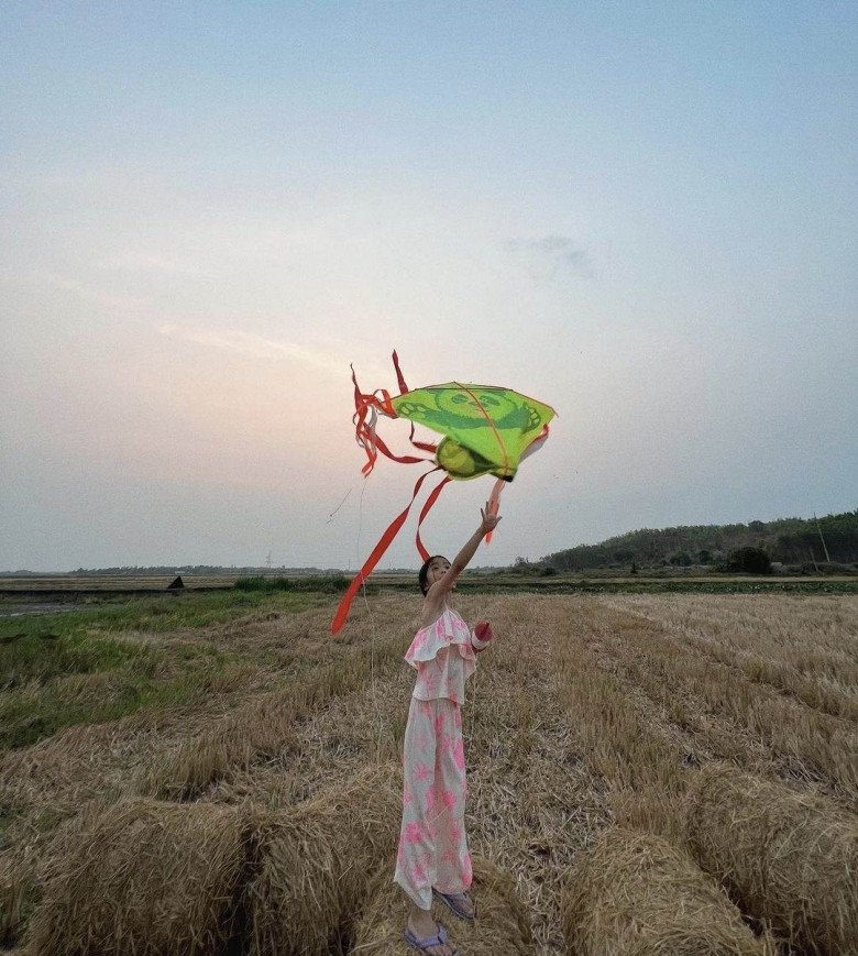 View - Tăng Thanh Hà - Cháu nội gia tộc 3.000 tỷ nhìn không ra con nhà giàu, đi dép tưởng mang nhầm