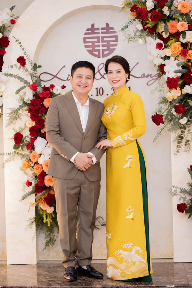 Hiện tại, nam diễn viên đang hạnh phúc bên bạn gái là Á hậu Doanh nhân Ý Lan.