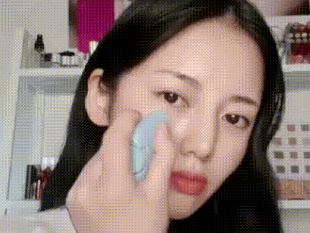 Làm đẹp - Sáng nào cũng chống nắng nhưng chưa đủ, phải thêm công thức "sáp 2 lần, xịt 2 giây", da vừa trắng vừa khỏe