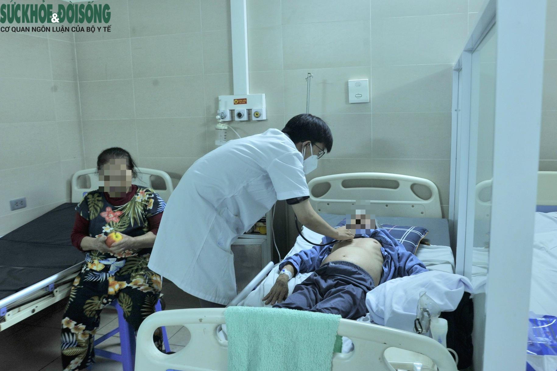 Nhiều bệnh nhân cao tuổi mắc COVID - 19.