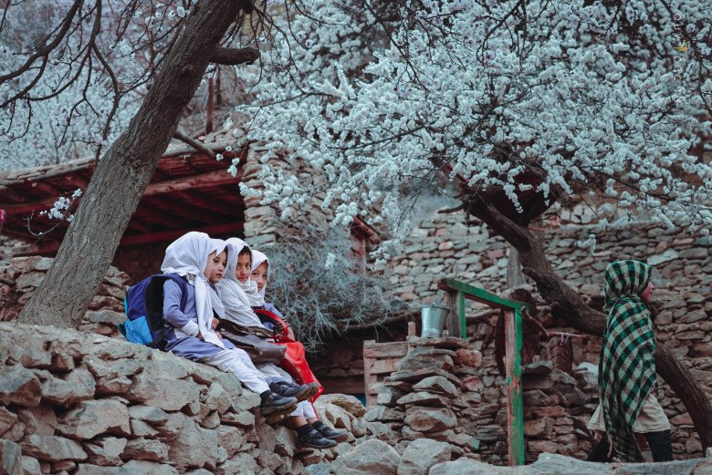 Mê mẩn những thiên thần xinh xinh, thơ ngây nép mình sau dãy tuyết sơn ở Pakistan - 18