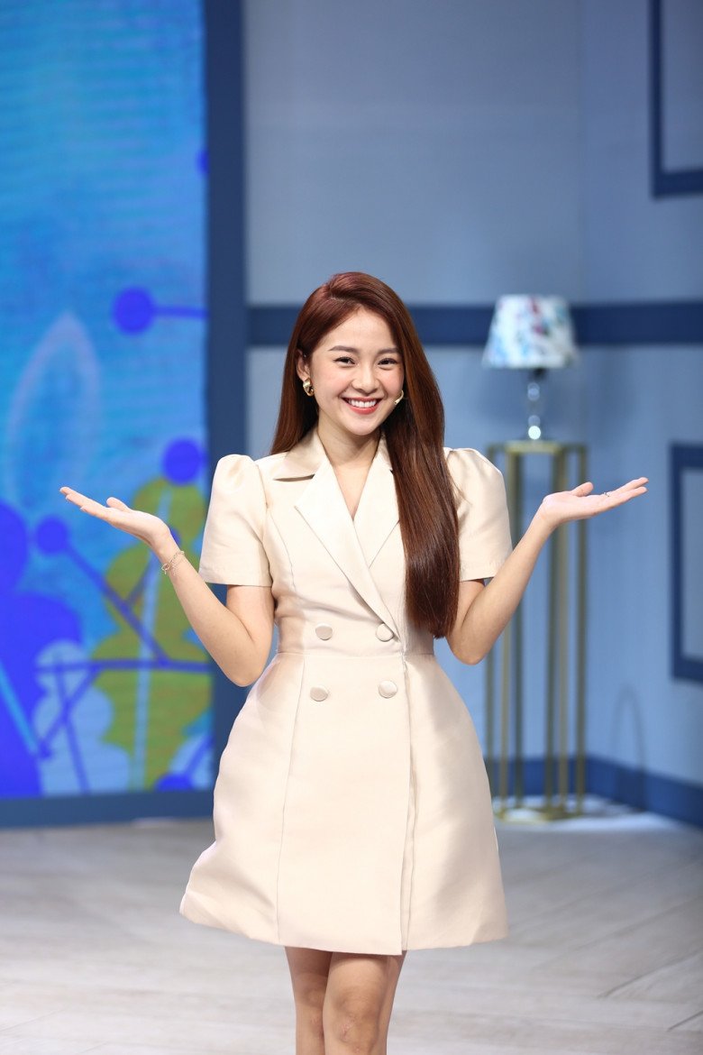 img srchttps://cdn.eva.vn/upload/2-2023/images/2023-04-11/lau-lam-moi-xuat-hien-ban-sao-nhi-mot-thoi-cua-angela-phuong-trinh-gio-lon-xinh-tiet-lo-tin-don-tinh-522a4409-1681199609-513-width780height919.jpg width660 /