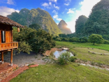 Mẹ đảm Hà Nội xây nhà đẹp như tranh giữa thung lũng Lạng Sơn, thu hoạch 2 tấn hồng mỗi mùa