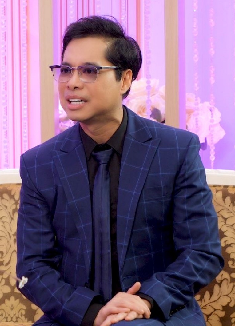 Nam danh ca thú nhận đã yêu rất nhiều cô gái.
