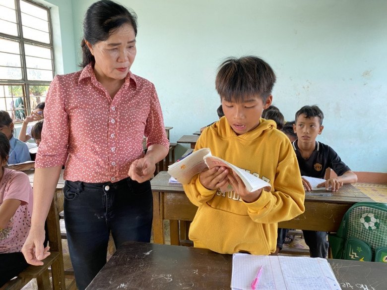 Tuy có dáng người nhỏ bé nhưng Kpă Nguyên đã dũng cảm cứu sống 2 học sinh lớp 12. Ảnh: Báo Gia Lai