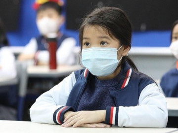 Vì sao Hà Nội tăng vọt số ca mắc COVID-19? Ai nhất định cần tiêm lại vắc xin và liệu trẻ có phải học online?