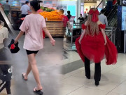 Thời trang - Giữa trào lưu mặc váy công chúa diêm dúa đi siêu thị, Hoa hậu được ví như Nam Phương Hoàng hậu đơn giản với đồ bộ