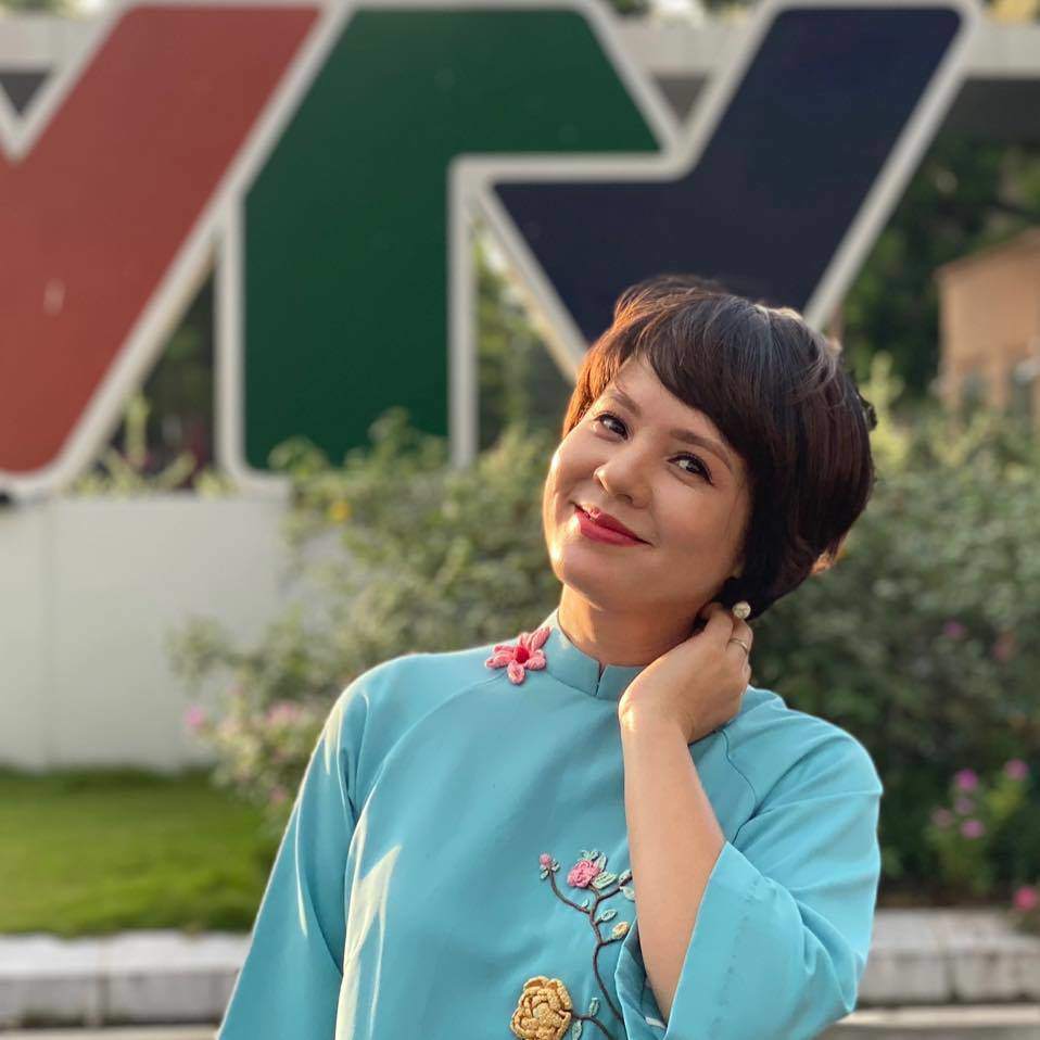 Chồng Tây của Hoa hậu Ngô Phương Lan lên TV nói tiếng Việt cực hay, bà mối cho 2 người là MC đình đám VTV - 5