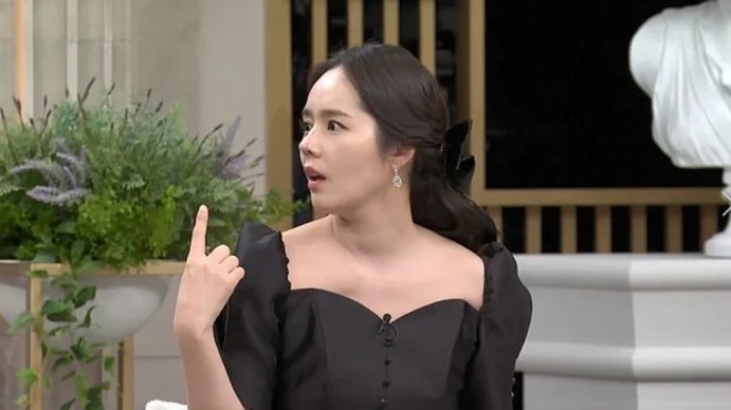 Han Ga In chia sẻ về cuộc cãi vã của bố mẹ chồng.