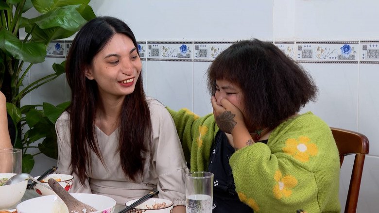 Nữ nhiếp ảnh gia xúc động nói về người mẫu mũi không xương.