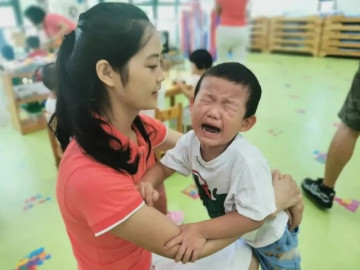 Cô giáo có thâm niên 10 năm trông trẻ khuyên: Trẻ thiếu 4 kỹ năng này khó đi học mẫu giáo!