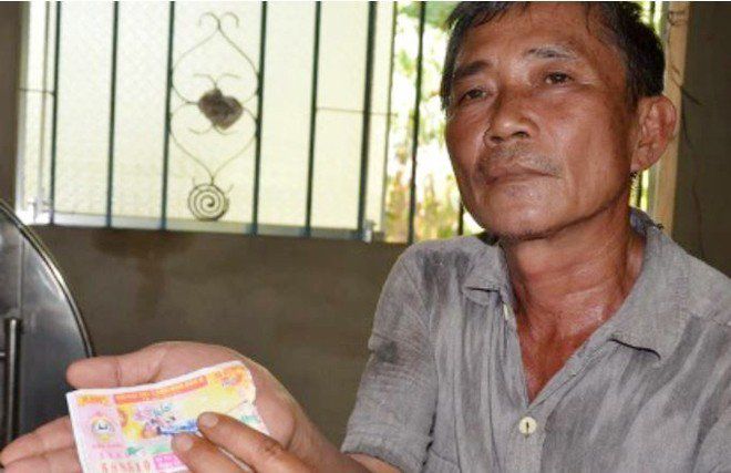 Ông Hiếu bị từ chối trả thưởng 100 triệu đồng.