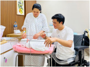 Bà bầu - Vợ chồng “chàng không chân” Tô Đình Khánh hạnh phúc đón con gái đầu lòng, luôn túc trực bên vợ trong lúc vượt cạn