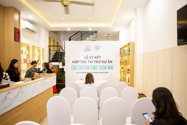 Mandala Beauty amp; Care ký kết hợp tác tài trợ dự án amp;#34;Câu Chuyện Chiếc Quần Nhỏamp;#34; - 2