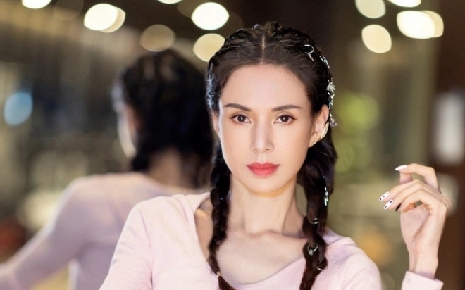 Lý Nhược Đồng của hiện tại lột xác hoàn toàn.