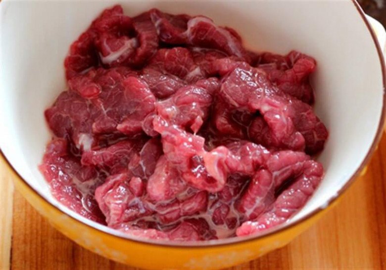 Xào thịt bò 10 lần thì 9 lần dai, khi ướp nhớ cho những thứ này đảm bảo thịt mềm ngon người già cũng thích - 4