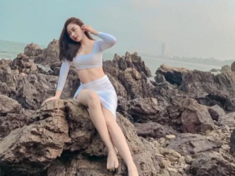 Cô giáo mầm non làm vợ Phan Văn Đức, sinh 2 con vẫn có vóc dáng làm "phụ huynh" ao ước