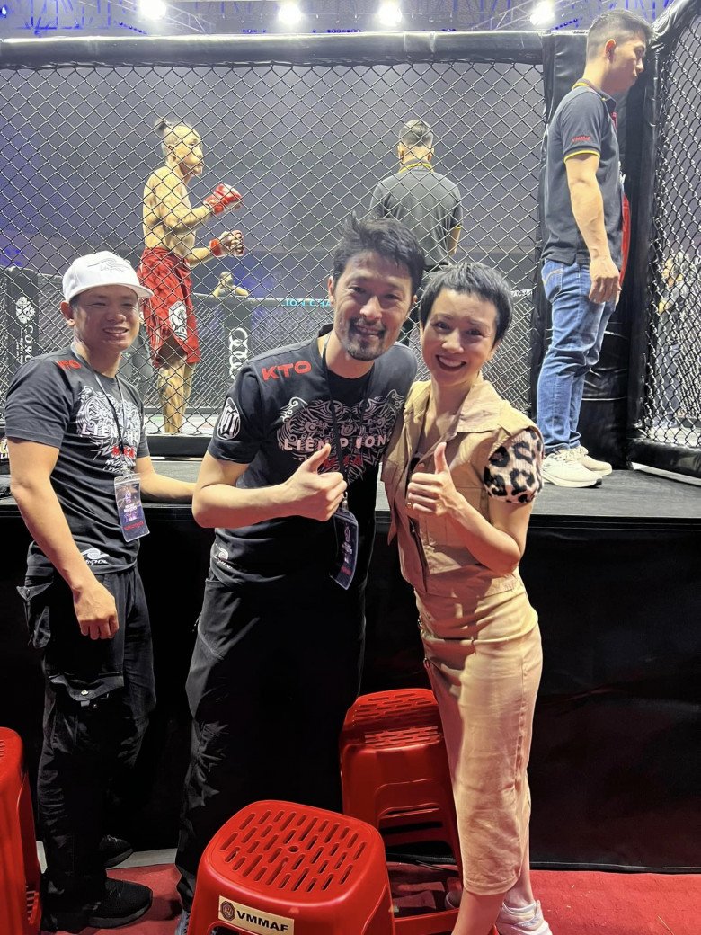 Thúy Hiền hội ngộ Johnny Trí Nguyễn.