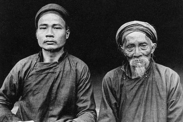 Từ “bố” được cho là biến âm của từ gốc Hán.
