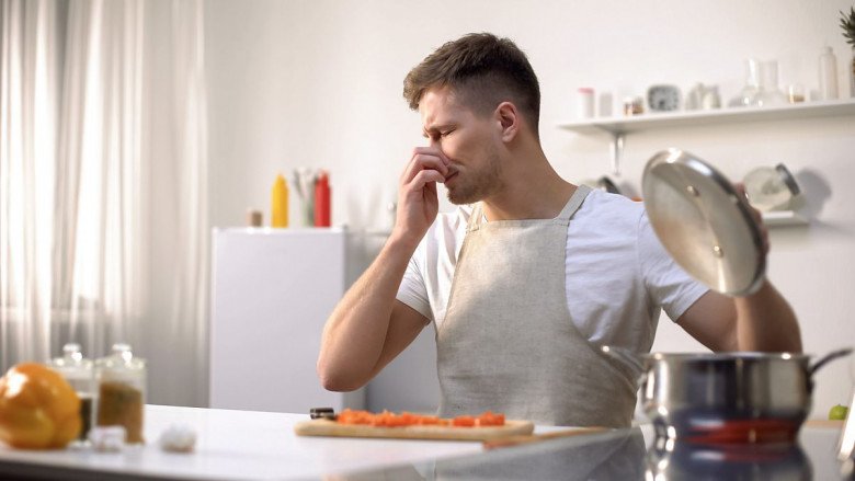 Hai gia đình gặp mặt bàn chuyện cưới xin, mẹ người yêu tôi vừa thấy đĩa tôm trên bàn liền bỏ về nói amp;#34;không cho cướiamp;#34; - 3