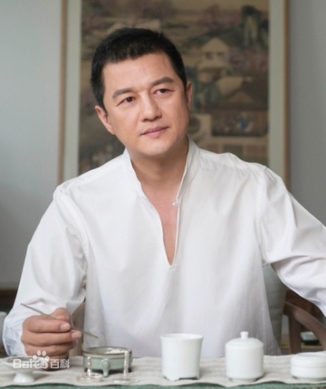 Lý Á Bằng bị cưỡng chế tài sản vì không chịu trả nợ.