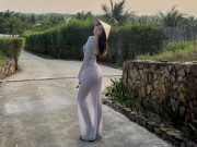 Thời trang - Hot girl Việt được báo Trung Quốc khen ngợi, mặc váy tàng hình gây nhức mắt người nhìn