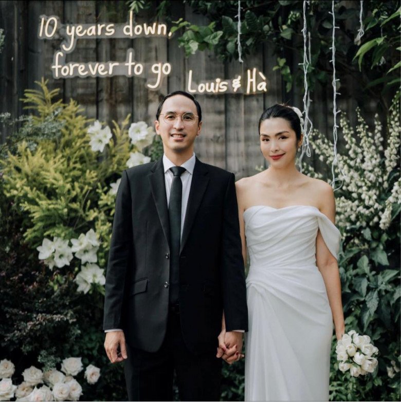 Tăng Thanh Hà và ông xã giàu có vừa tổ chức tiệc kỷ niệm 10 năm ngày cưới vào đầu năm 2023.
