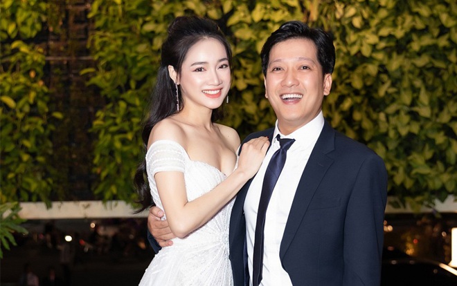 Trường Giang cho rằng của chồng công vợ nên tiền lương đều đưa cho bà xã.