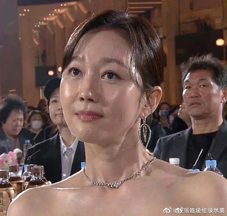 Nếu không có nhan sắc xinh đẹp với ngũ quan hài hoà thì có lẽ nhiều người đẹp trở thành thảm hoạ dưới ống kính quay chụp trên tivi.