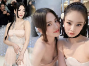 Thời trang - Diện bộ cánh như váy ngủ dự Met Gala, Song Hye Kyo trẻ ngang ngửa ngôi sao đáng tuổi con cháu