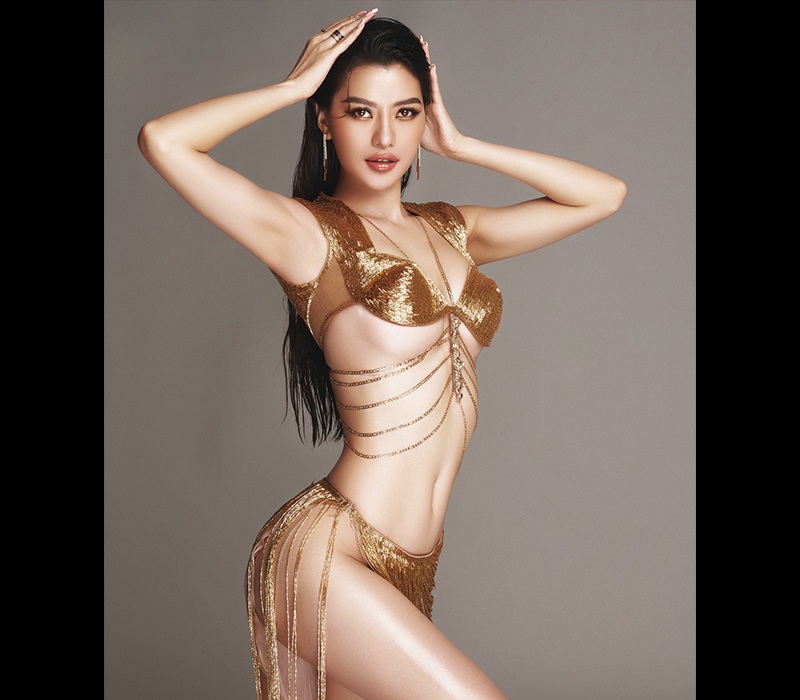Cô còn được mọi người mệnh danh là Kim siêu vòng 3 của Miss Universe Vietnam 2022 với số đo ba vòng 89-62-100cm.
