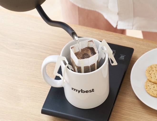 Cà phê túi lọc có hàm lượng AGEs tương đối thấp nhưng nếu nó được giữ trong bình giữ nhiệt trong hơn 1 giờ, sẽ tăng AGEs lên. (Ảnh minh họa)