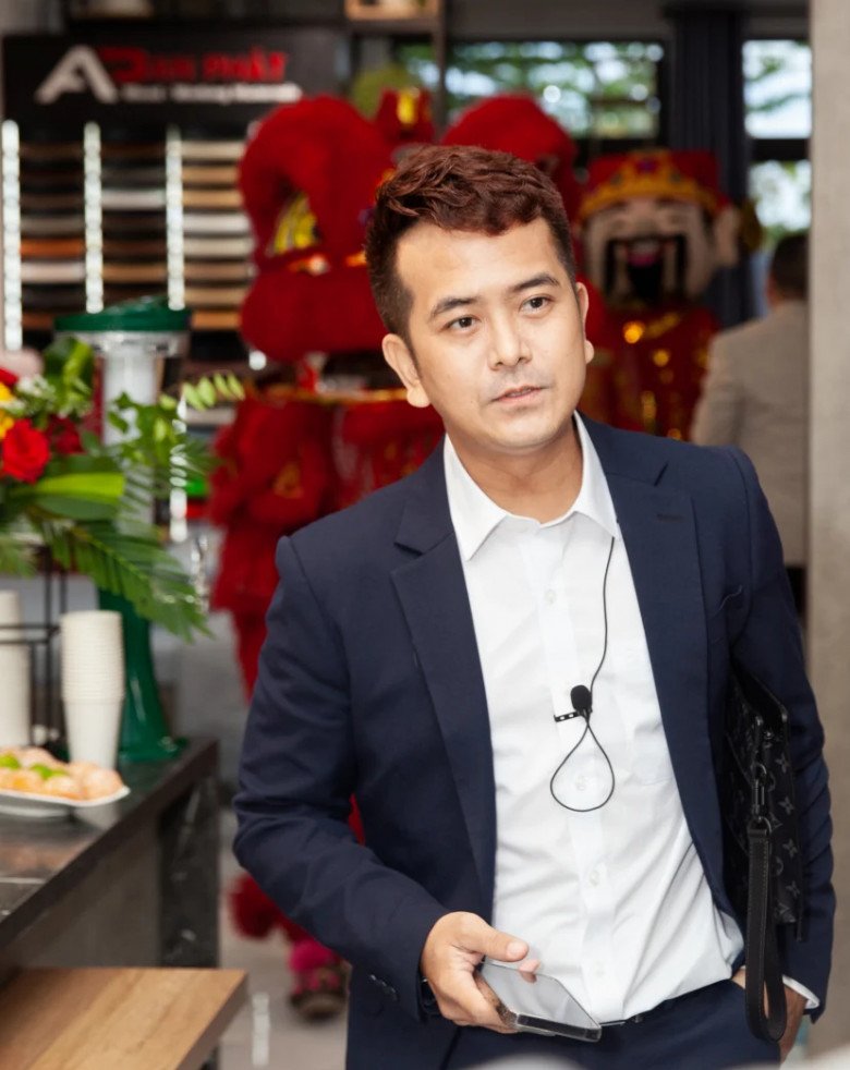 Hiện tại, Hùng Thuận vẫn gắn bó với công việc kinh doanh.