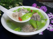 Bếp Eva - Cây này tưởng chỉ ăn lá, ai ngờ thân cũng cực ngon, đem nấu canh được món giàu canxi lại giải nhiệt ngày hè