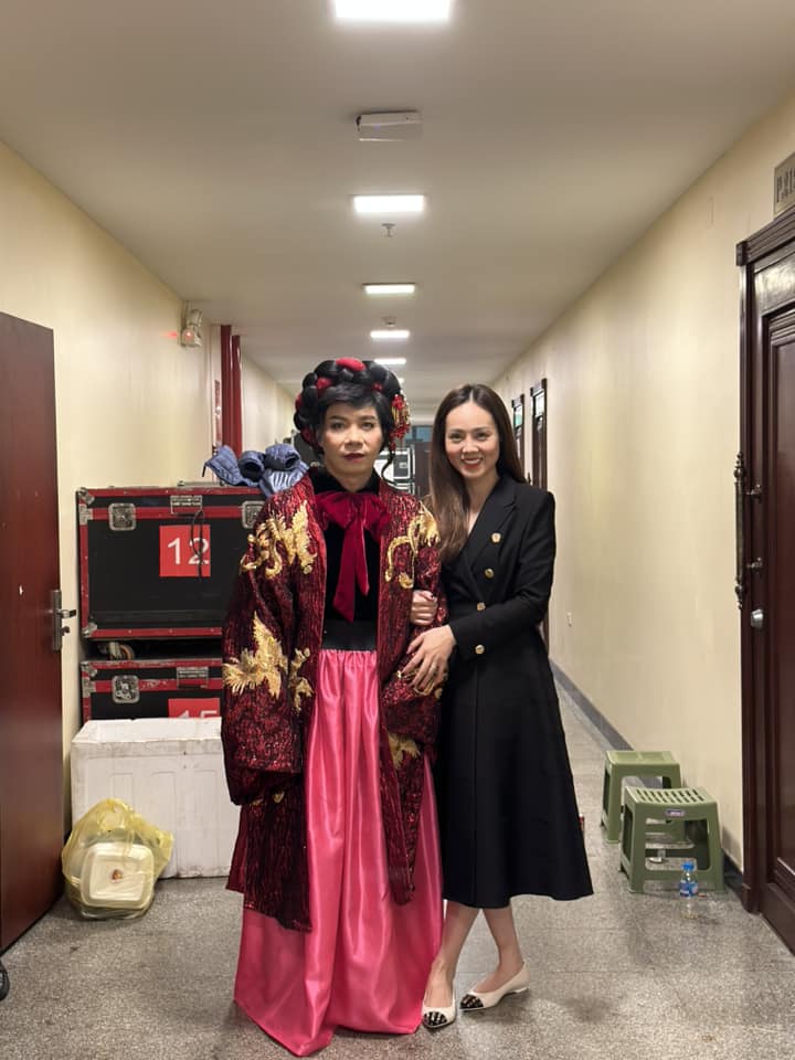 Dù vất vả nhưng Ngọc Hà hạnh phúc khi thấy chồng dần hồi phục.