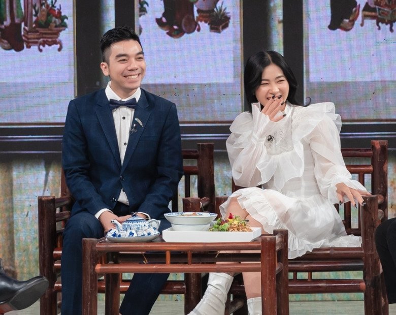 Cả hai từng cãi nhau tưởng chừng toang, nhờ bát bún ốc cũng tin nhắn Bị nhớ mà yêu lại từ đầu.