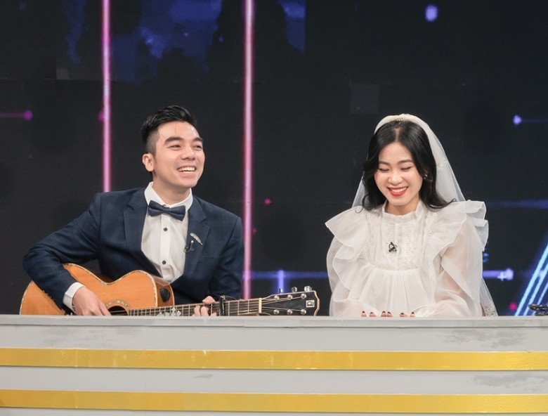 Hà Myo nói lý do cầu hôn chồng ở phố đi bộ, còn Thế Phương chia sẻ chưa bao giờ hối hận khi đồng ý.