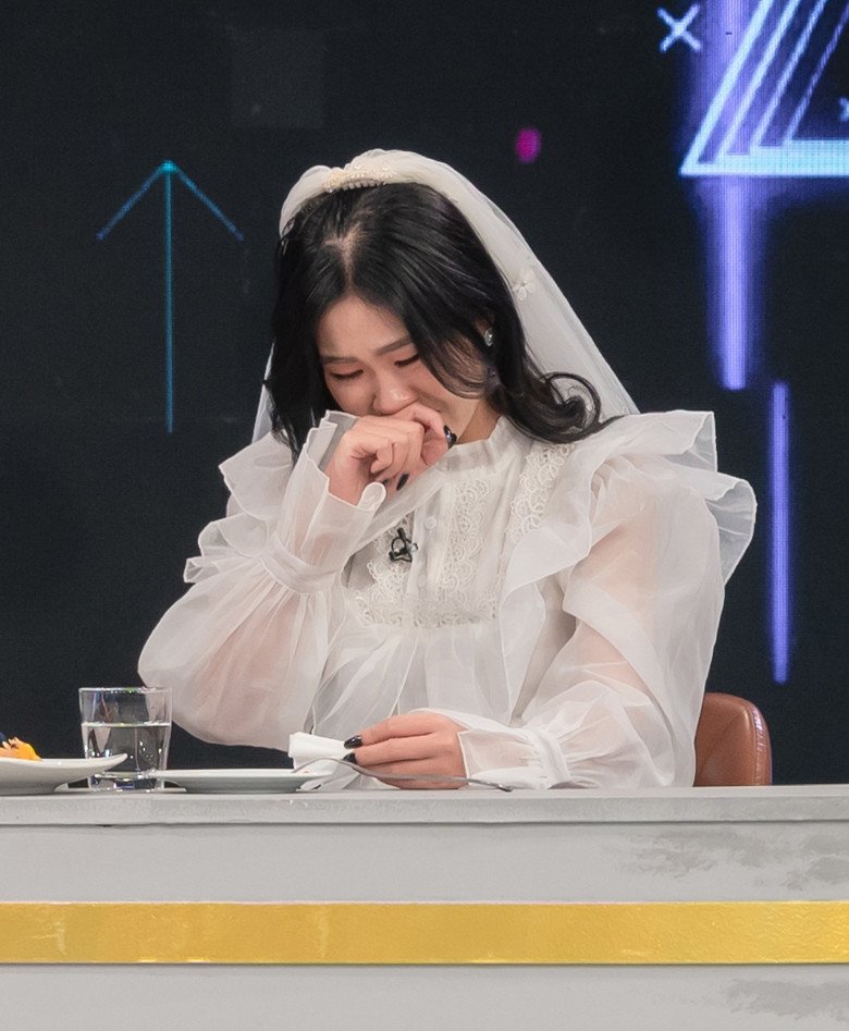 Đôi vợ chồng nhiều lần xúc động trên sóng truyền hình.