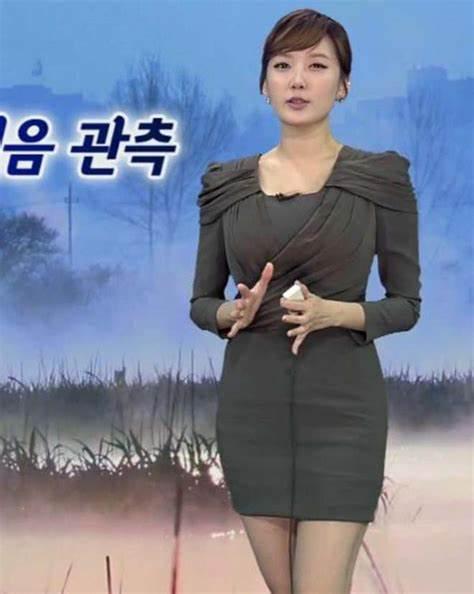 Chiếc váy không thể ngắn hơn khiến nữ MC thời tiết bị khán giả la ó khi dẫn sóng - 5
